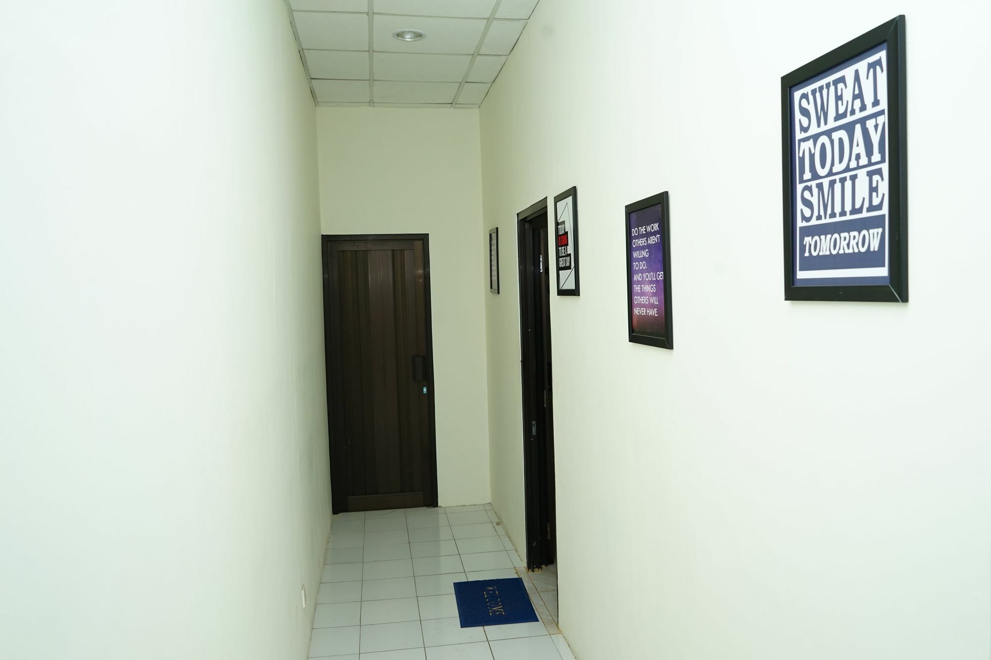 Ds Colive Layur Kota Lama Semarang Exterior photo